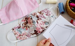 Maseczka powinna mieć minimum dwie warstwy materiału, by być skuteczna