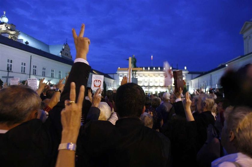 Polityk PiS zakłada instytut walki z bluźniercami