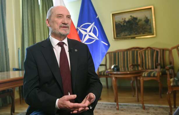 Antoni Macierewicz: Finansowanie wysiłku zbrojeniowego i obronnego państw NATO oraz walka z terroryzmem, to dwa dominujące tematy, którymi zajmie się szczyt NATO