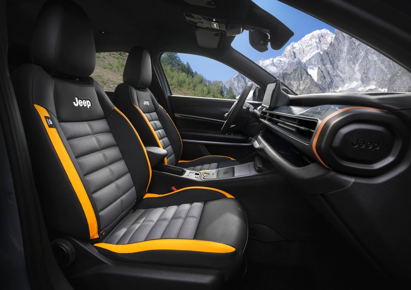 Nowy Jeep Avenger 4xe The North Face Edition