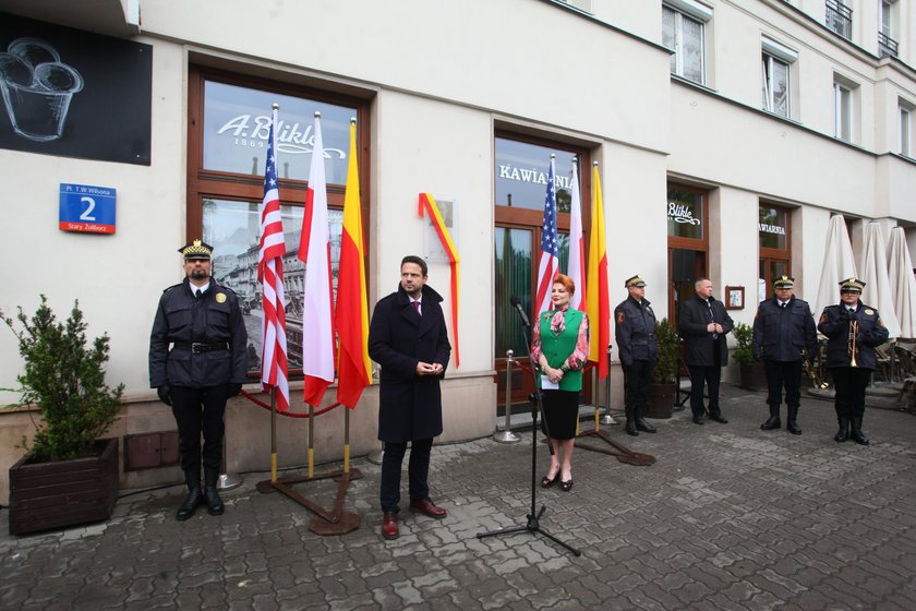 Ambasador USA na pączkach u Bliklego