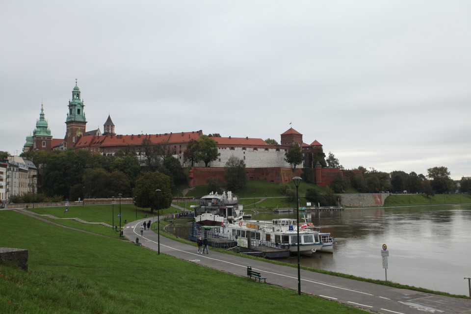 Kraków w czerwonej strefie. Niedzielny poranek