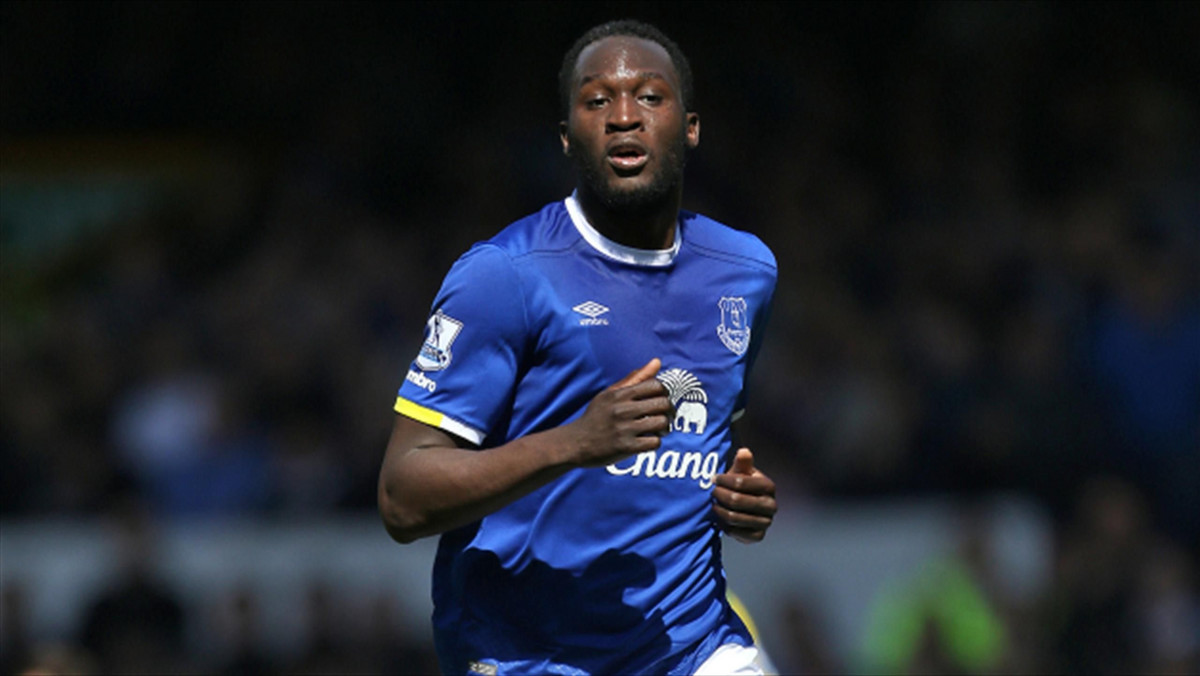 Zdaniem "Daily Mirror" Everton odrzucił ofertę londyńskiej Chelsea za belgijskiego napastnika Romelu Lukaku. The Blues za swojego byłego piłkarza byli gotowi zapłacić 57 milionów funtów.