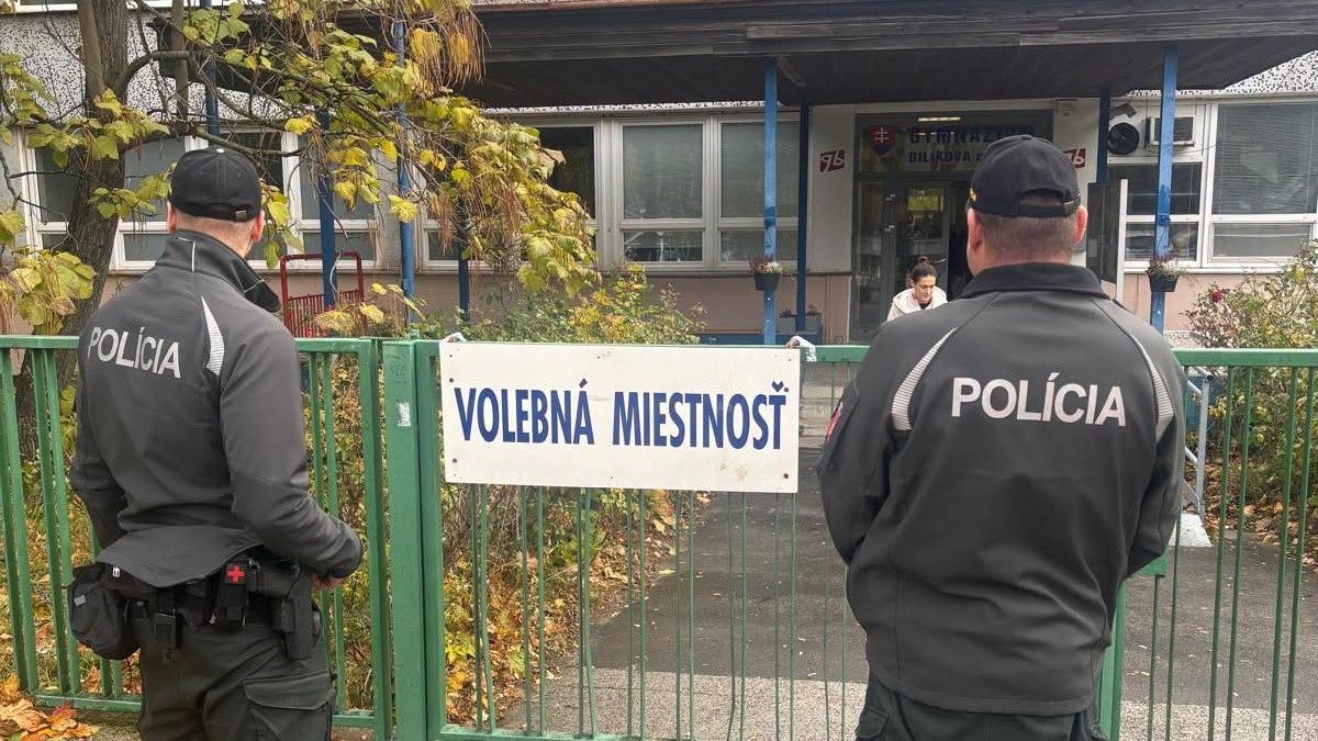 Polícia dohliada na priebeh volieb na Slovensku. 