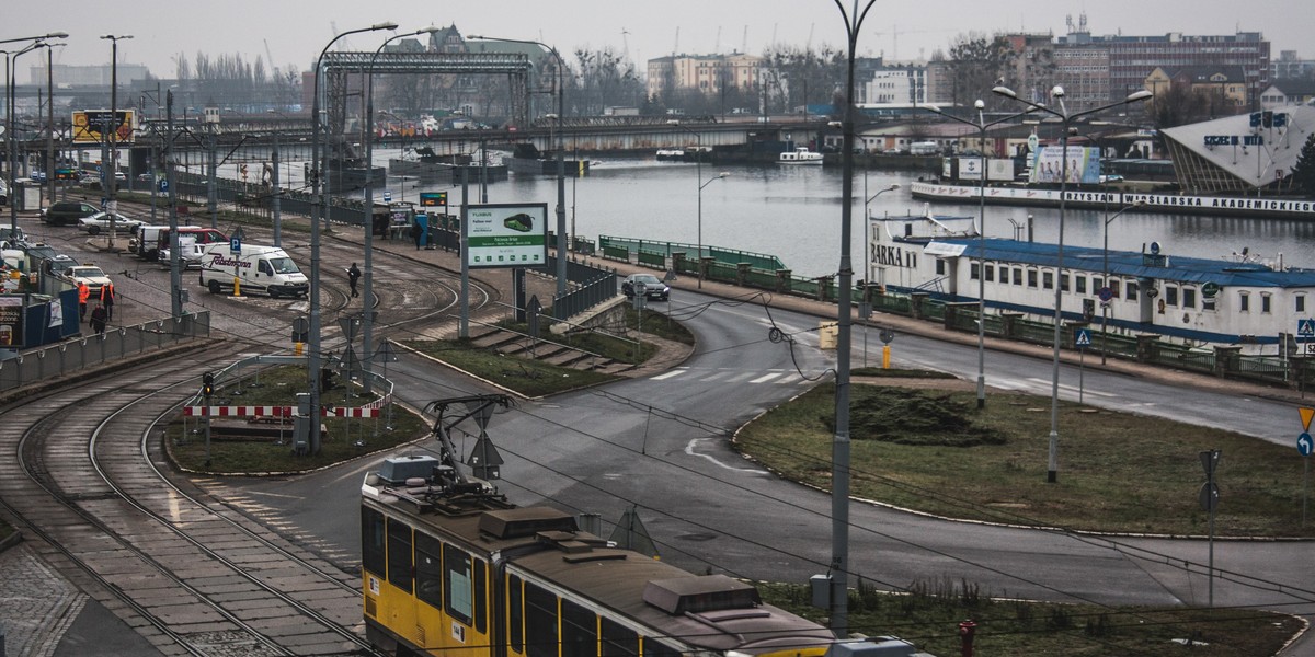 Szczecin powstanowił więc, że będzie domagać się od państwa pokrycia dodatkowych kosztów poniesionych na wypłaty dla nauczycieli.