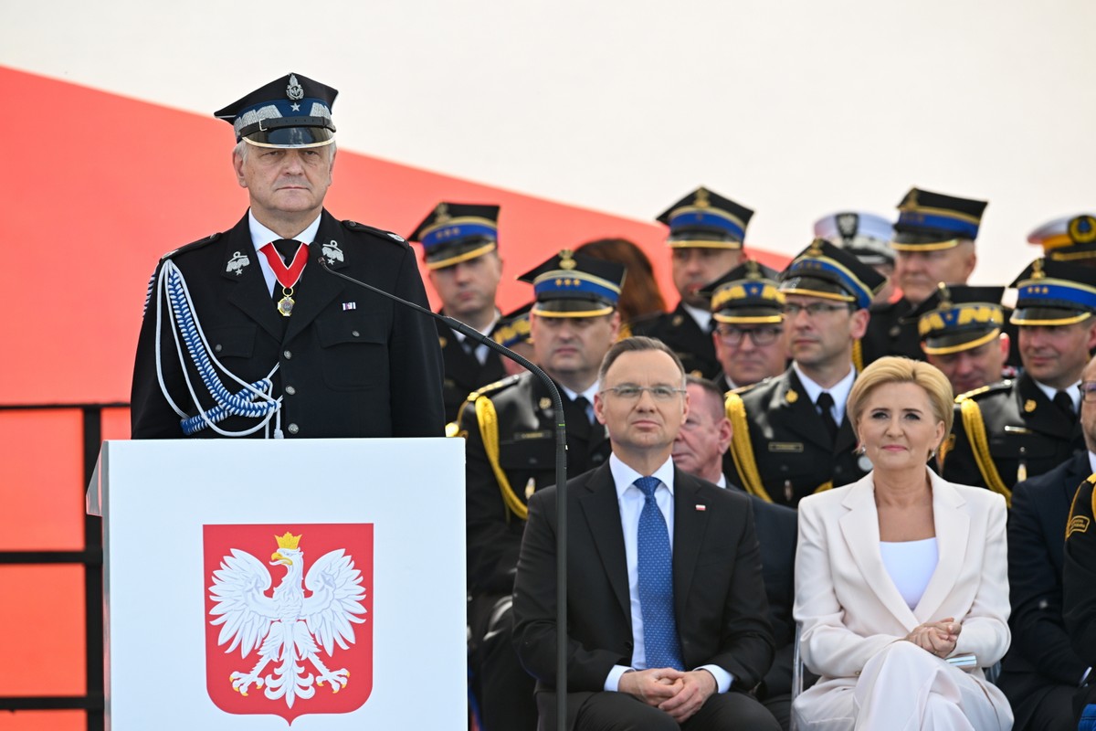 Obchody Dnia Strażaka na Placu Marszałka Józefa Piłsudskiego w Warszawie