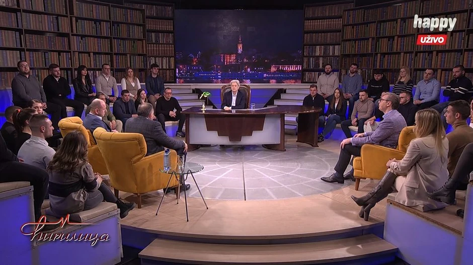 Vučić u Ćirilici nova