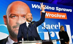 Jacek Sutryk zwyciężył w I turze wyborów na prezydenta Wrocławia [SYLWETKA]