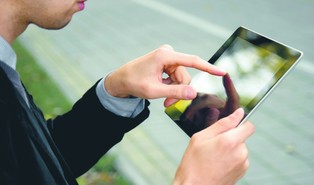 Zamiast biurka - laptop, czyli coraz więcej elastycznych pracowników