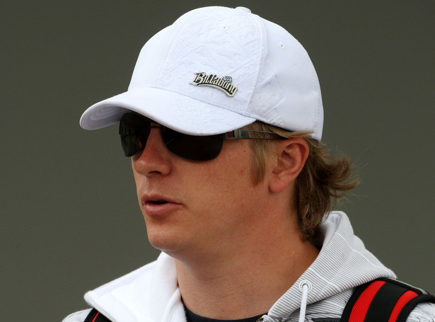 Raikkonen spadł ze skutera i uszkodził nadgarstek