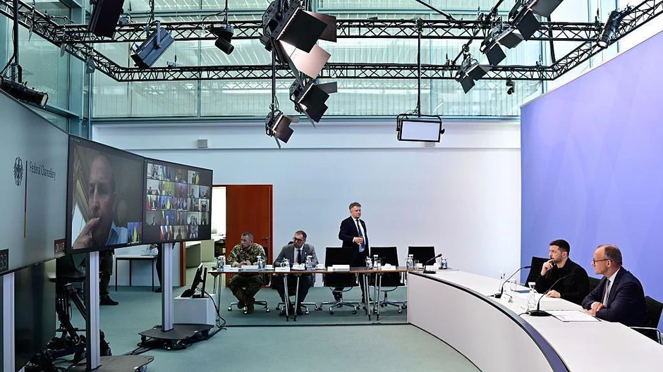 Evropski lideri održali su virtuelni sastanak sa Trampom u sredu pred susret američkog predsednika sa Putinom | Foto: Getty Images