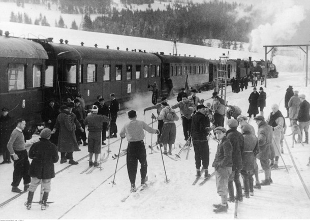 Narciarski „pociąg rajdowy do Sianek, marzec 1932 r.