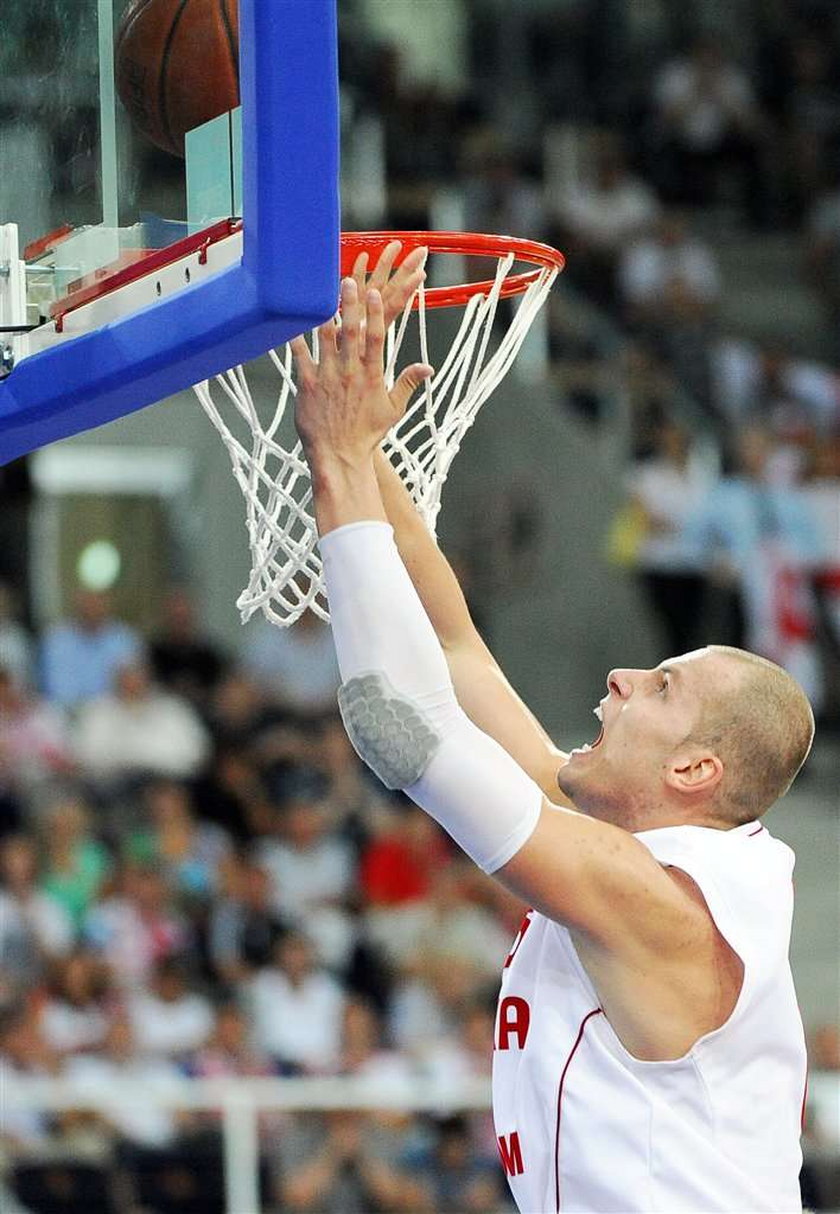 Słynny klub negocjuje z polskim koszykarzem