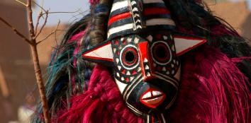 10. miejsce - Burkina Faso - znawcy krajów Afryki Zachodniej uważają miejscową ludność za szczególnie sympatyczną i przyjazną. Niemniej jednak podczas bezpośrednich kontaktów nie należy zapominać o zwyczajowym okazywaniu szacunku osobom starszym.