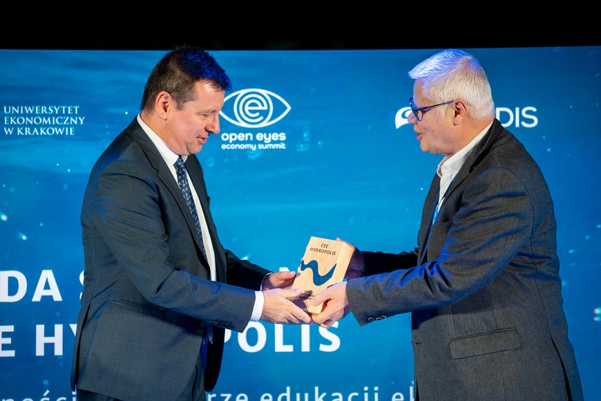 Nagroda specjalna dla Hydropolis wręcza prof. Hausner odbiera prezes MPWiK Witold Ziomek