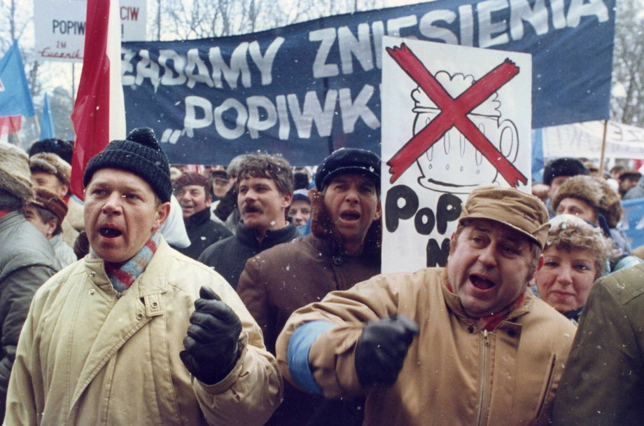 1991 r. demonstracja "Balcerowicz musi odejść".