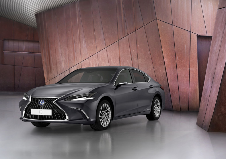 Lexus ES 2021