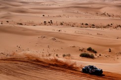 Rajd Dakar. Przygoński 6., Giemza 15. na piątym etapie