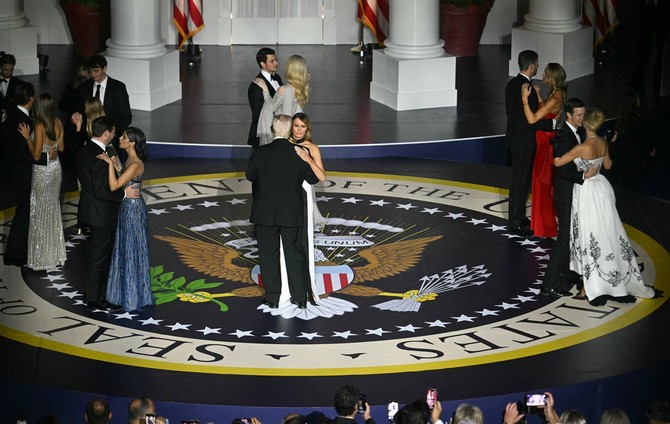 Inauguracioni bal: poznati parovi na sceni