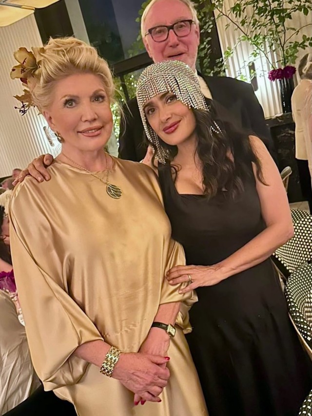 Suzana Mančić i Salma Hajek (Foto: Instagram/suzanamancicofficial)