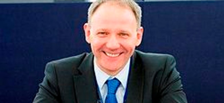 Polityk skompromitował Polskę, teraz może uniknąć kary? Skandal na lotnisku