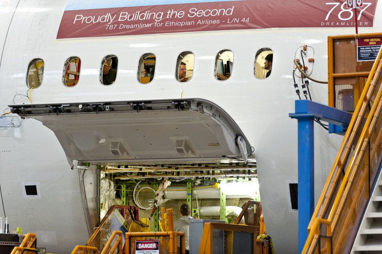 Montaż samolotów 787 Dreamliner w fabryce Boeinga w Everett w stanie Waszyngton