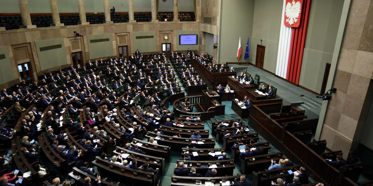 PiS zwoła posiedzenie Sejmu jeszcze w tym roku w sprawie cen energii