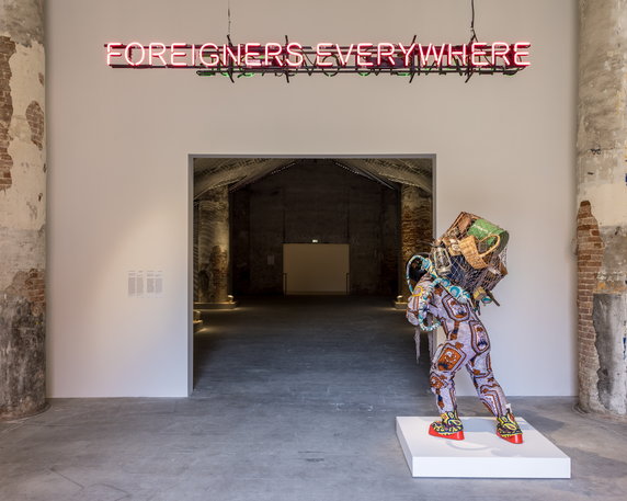 Tegoroczne Biennale w Wenecji zatytułowane "Foreigners Everywhere" daje głos outsiderom