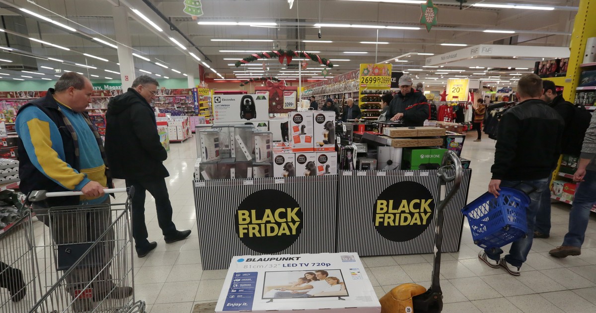 Máris itt a Black Friday: a kereskedők és a csalók is a pénzünkre pályáznak, csak másképpen