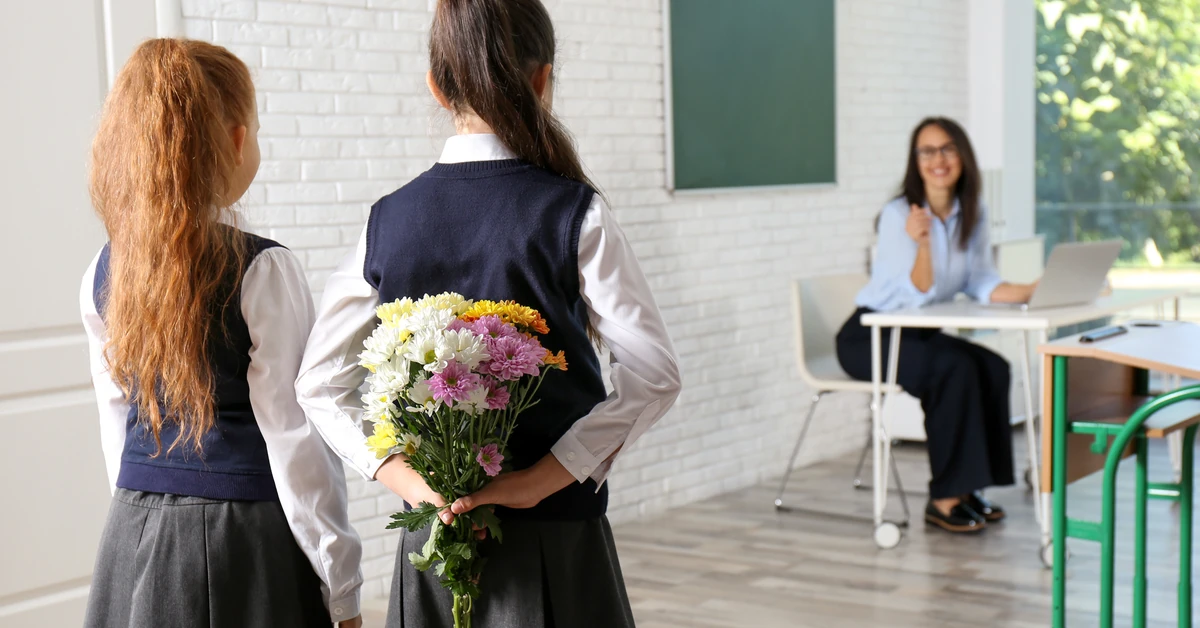 Czy Dzień Nauczyciela w 2025 roku jest dniem wolnym od pracy? Czy 14 października trzeba iść do szkoły? Czy szkoły będą otwarte w Dzień Edukacji Narodowej?