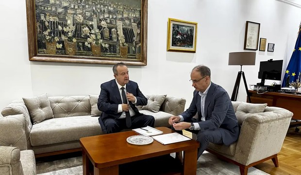 Macut nastavio konsultacije sa ministrima