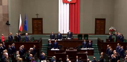 Pierwsze posiedzenie nowego Sejmu. Macierewicz na mównicy