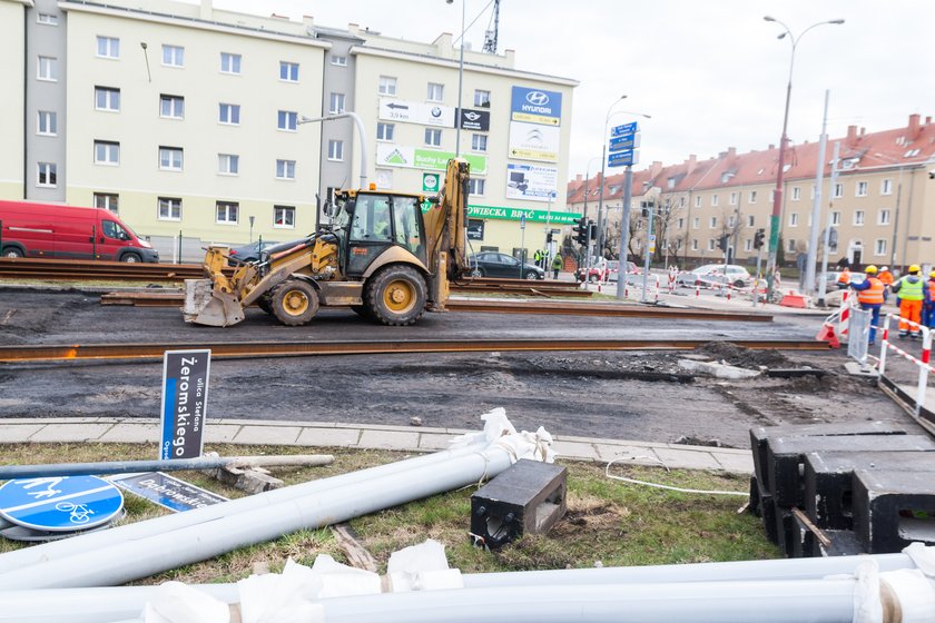 Kolejne opóźnienia przy przebudowie ulicy Dąbrowskiego