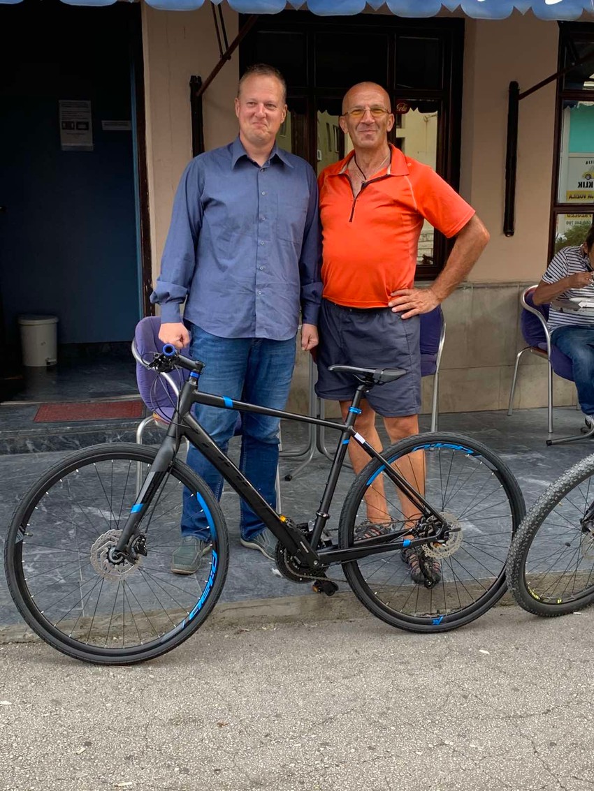 Zoran sa predstavnikom Planet bajka