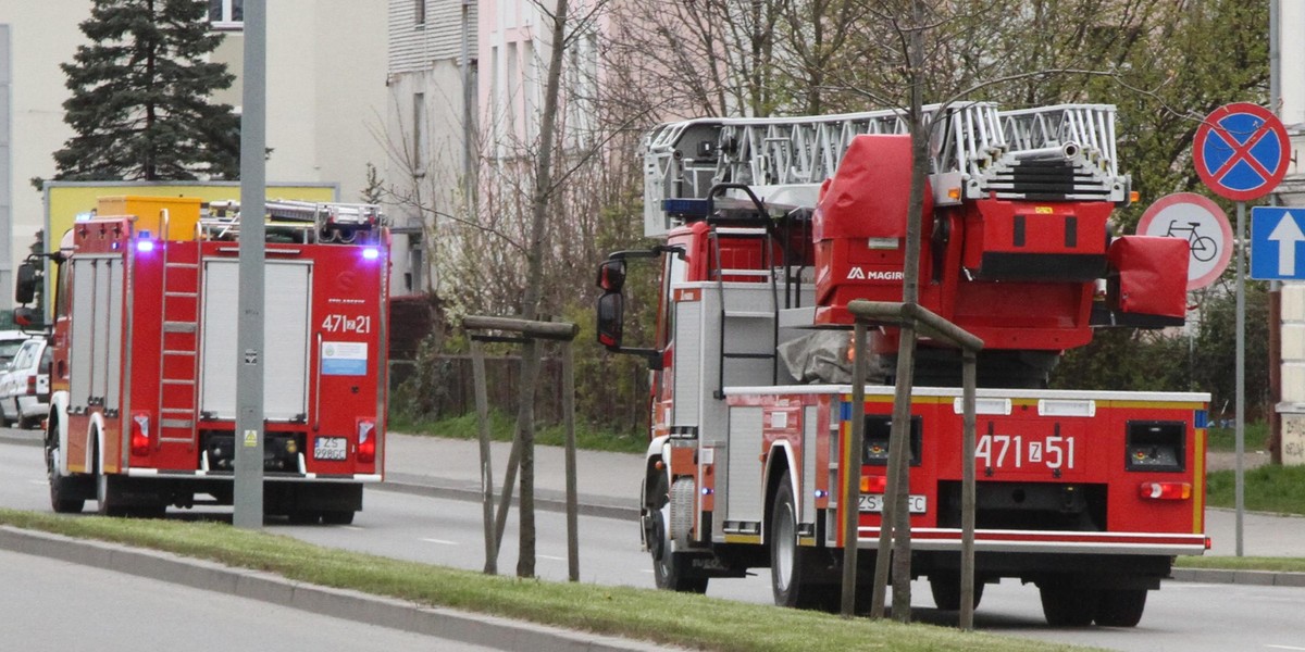 Wojsko nie przepuściło strażaków na sygnale. Defilada ważniejsza