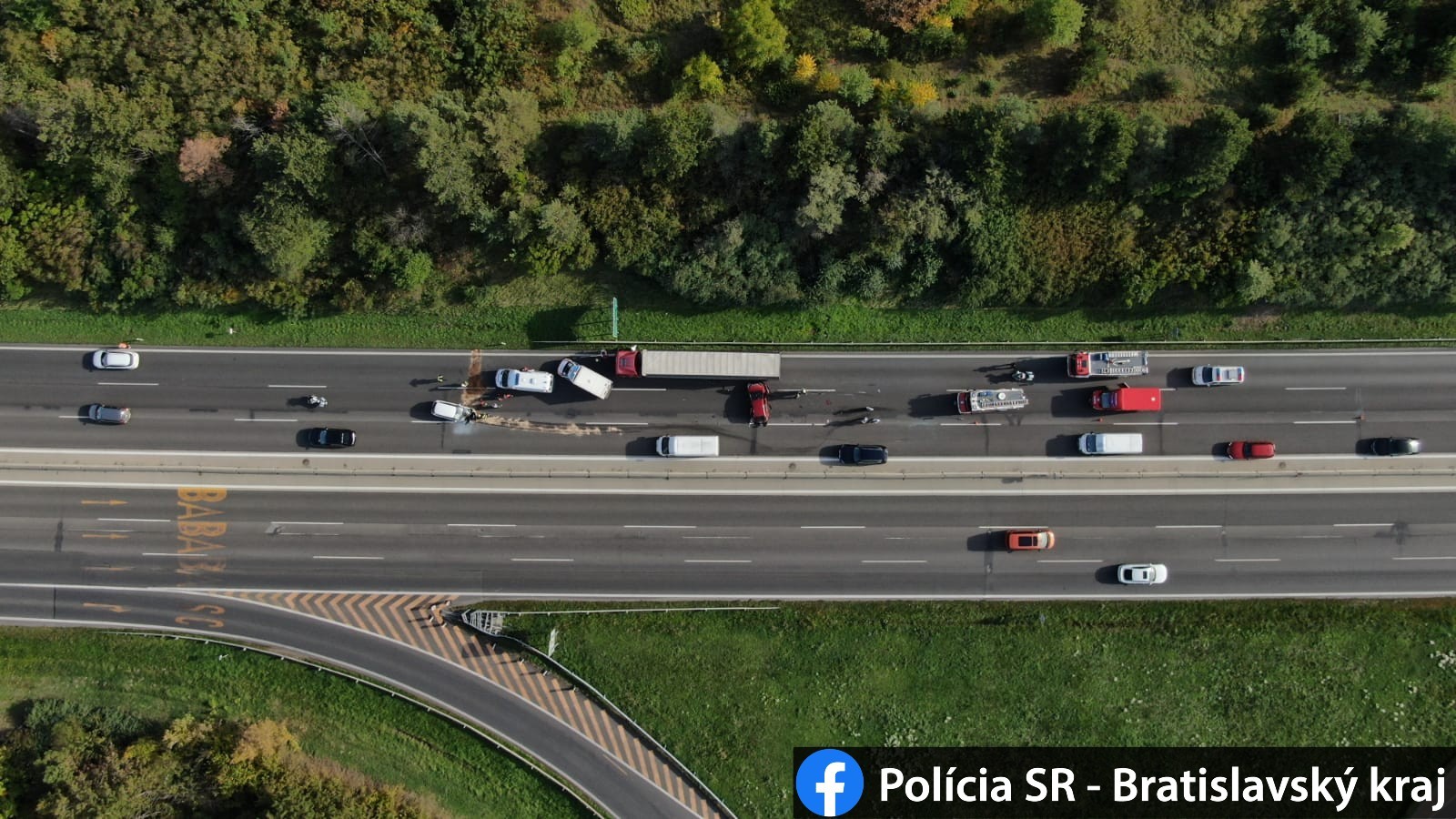   K nehode malo dôjsť približne o 14.45 h.