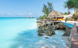 Wakacje 2021 – gdzie wymagane będą testy na COVID-19? Ekspert odpowiada [WIDEO]