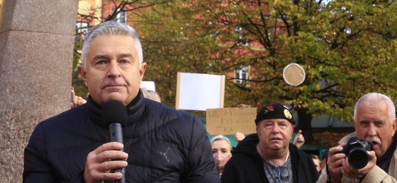 Akt oskarżenia przeciwko Frasyniukowi. Chodzi o znieważenie żołnierzy