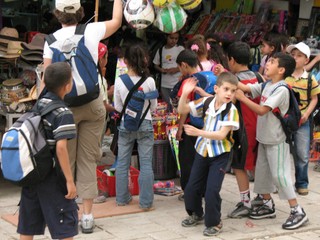 Zwolnienie z PIT dofinansowania do wypoczynku dzieci. Jakie dowody, co, gdy dziecko ma więcej niż 18 lat?