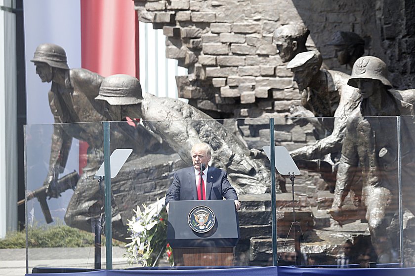 Wpadka z udziałem pary prezydenckiej. Wymowna mina Trumpa!