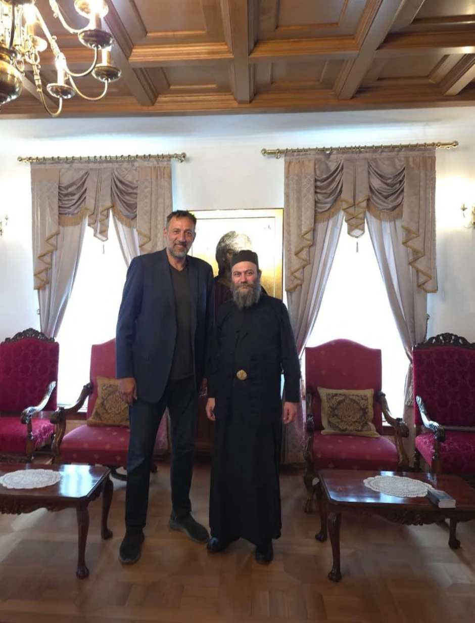 Vlade Divac na Hilandaru