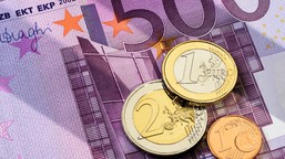 czy w ciągu 10 lat polska powinna przyjąć euro? polacy mają jasne zdanie [sondaż]