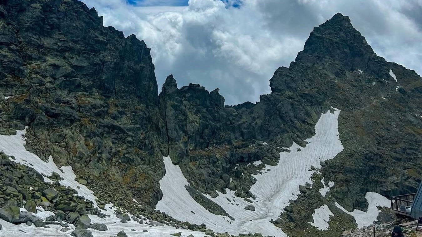 Turistka Lenka odfotila po ceste z Rysov irizáciu oblakov.