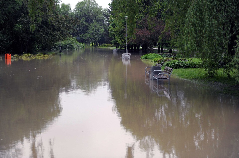 RZESZÓW OPADY DESZCZU POWÓDŹ