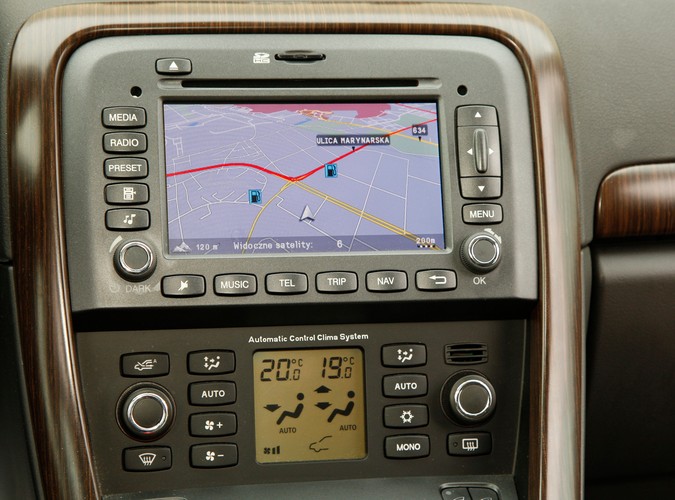 Croma to powrót Fiata do ligi passata i mondeo, w której notabene nigdy nie udało się zabłysnąć producentowi znanemu z fenomenalnych aut miejskich. Niestety i w tym przypadku włoska koncepcja limuzyny nie przypadła do gustu klientom. Sprawdzamy, w czym tkwi problem...