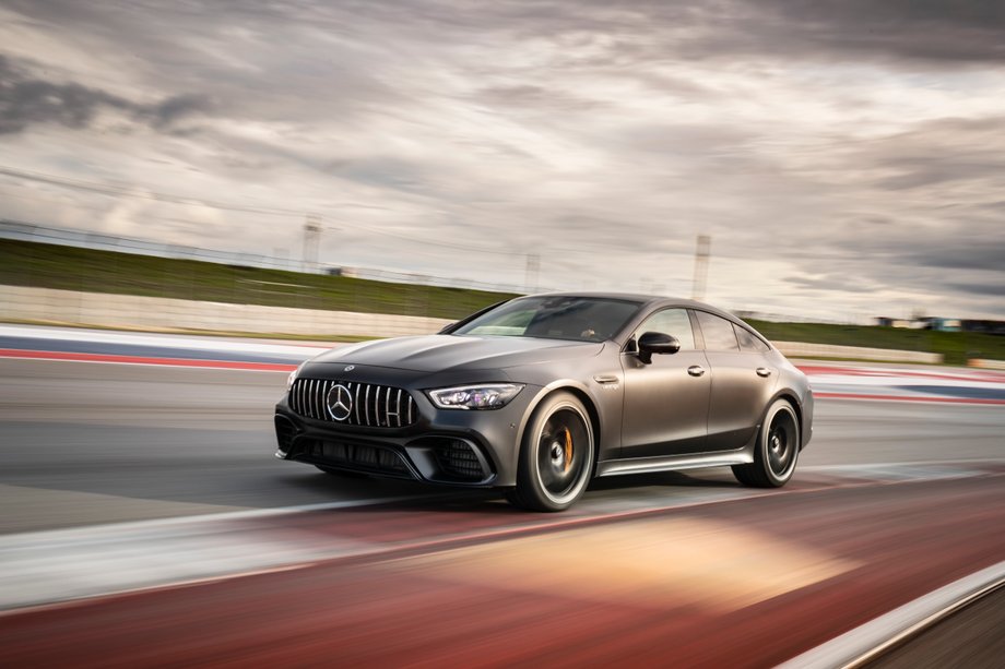 4-drzwiowy Mercedes-AMG GT Coupé - zdjęcie poglądowe