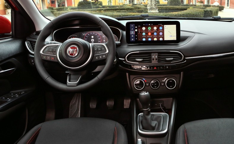 Fiat Tipo Cross Estate