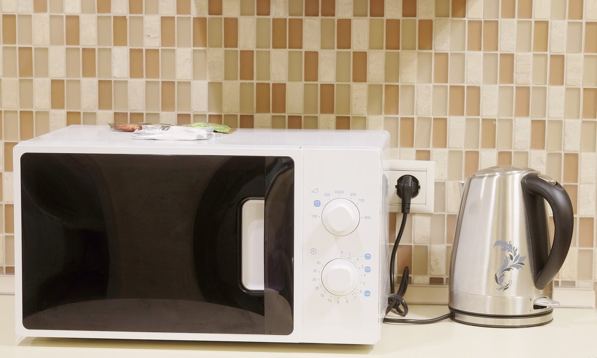 Tryb czuwania podnosi rachunki. Oto najwięksi "pożeracze prądu" w domu