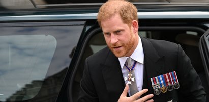 Harry udaje się do Elżbiety II jednak bez Meghan. Zobaczy się z rodziną w "okolicznościach, których się nie spodziewali"