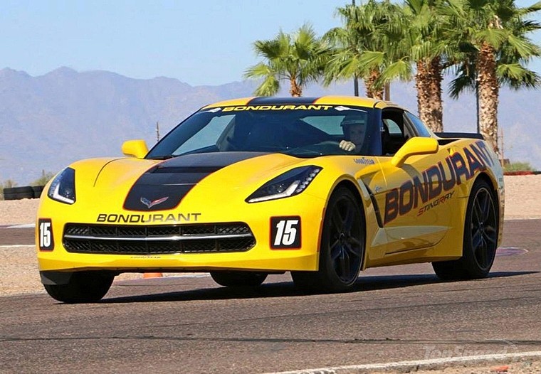 WELCHES VERSÄUMNIS BEREUEN SIE AM MEISTEN? «Auf der Firebird-Rennstrecke in der Bob Bondurant School of High Performance Driving in Arizona niemals das Level 3 abgeschlossen zu haben.»